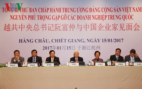 KPV-Generalsekretär Nguyen Phu Trong trifft chinesische Unternehmer