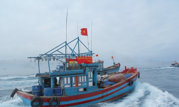 Fischer aus Zentralvietnam fahren nach Truong Sa