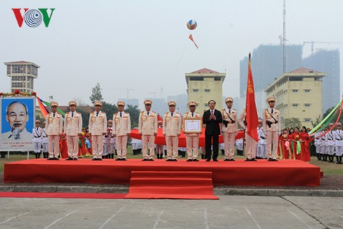 Staatspräsident Tran Dai Quang nimmt an Feier zum Gründungstag der Spezialeinheit der Polizei teil