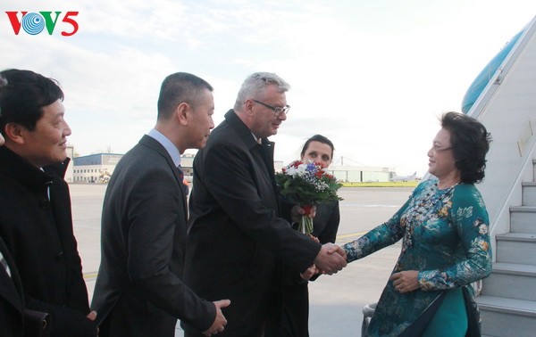 Parlamentspräsidentin Nguyen Thi Kim Ngan besucht Tschechische Republik