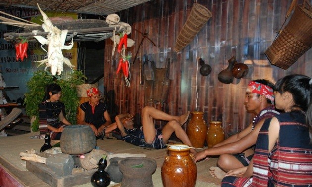 Epos der Ba Na: Schönheit im kulturellen Leben der Volksgruppen in Tay Nguyen
