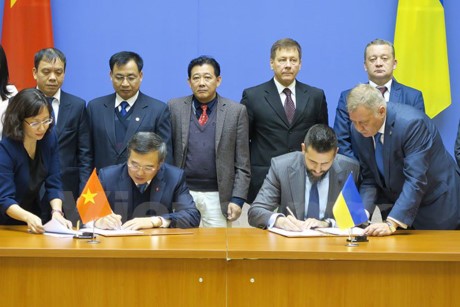 Sitzung der gemeinsamen Regierungskommission zwischen Vietnam und der Ukraine