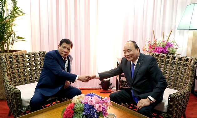 ASEAN-Gipfel: Premierminister Nguyen Xuan Phuc trifft philippinischen Präsidenten Duterte