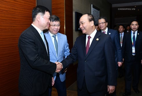 Premierminister Nguyen Xuan Phuc nimmt an Einweihung des Büros für Handel in Hangzhou