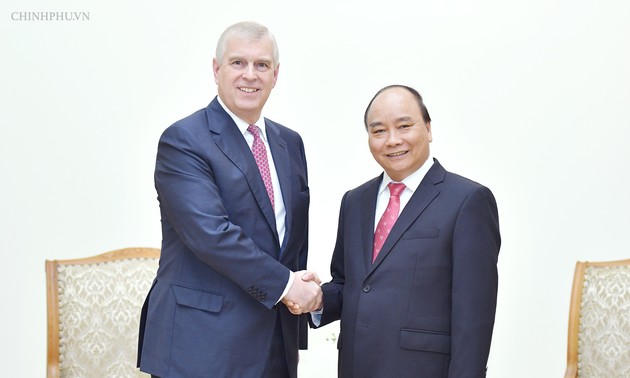 Premierminister Nguyen Xuan Phuc empfängt Prinz von Großbritannien