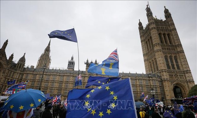 Britische Medien berichten über Brexit-Abstimmung im Parlament