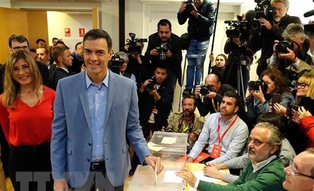 Vorläufige Ergebnisse von vorgezogenen Wahlen in Spanien