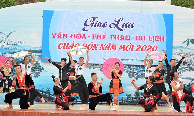 Traditionelle Sport- und Kulturereignisse am Siegesdenkmal in Dien Bien Phu