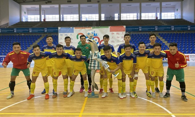 Vietnamesische Futsalmannschaft siegt in Spanien