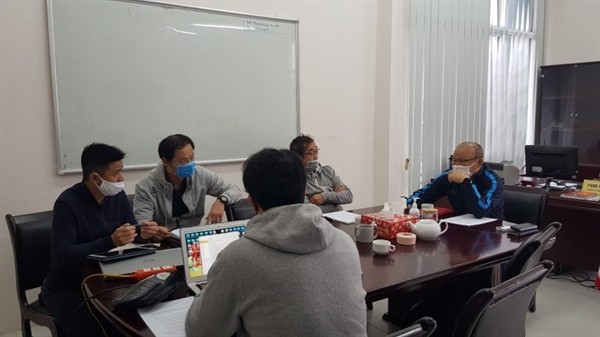 Trainer Park Hang-seo und seine Assistenten führen ihre Arbeit in Vietnam fort