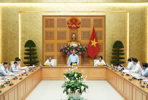 Premierminister Nguyen Xuan Phuc: Konkrete Maßnamhem und Aktivitäten für Investitionen nach Vietnam