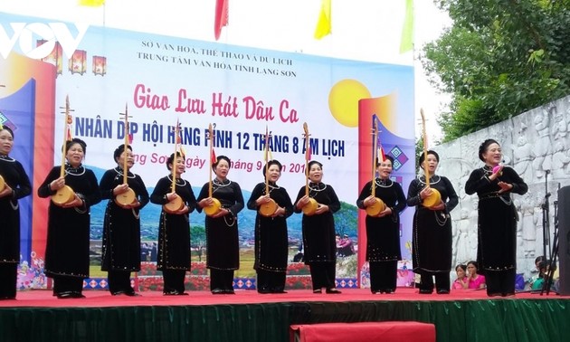 Das Fest Hang Pinh zum Vollmond der Volksgruppen Tay und Nung in Lang Son