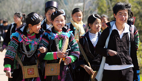 Die Kleidung der ethnischen Minderheit Mong in Sa Pa