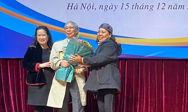 Schriftsteller Hoang Quoc Hai für lebenslangen Erfolg der Literatur geehrt