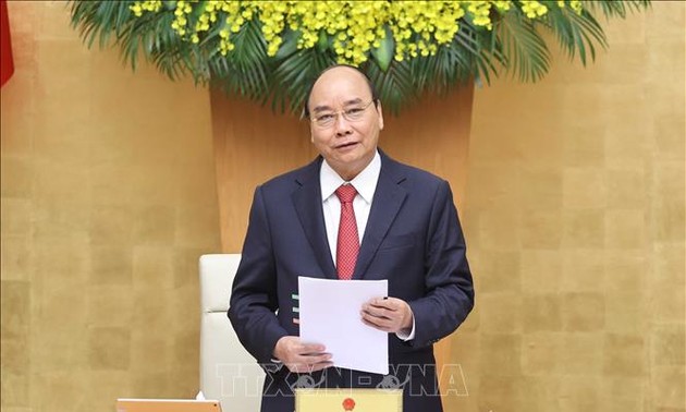 Premierminister Nguyen Xuan Phuc leitet Regierungssitzung