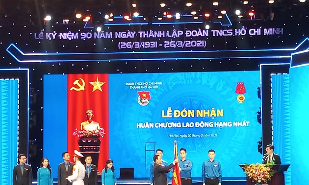 Mechanismen zur Entfaltung der Intellektuellen Jugendlichen für Hanoi