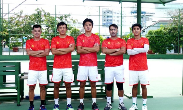 Vietnamesische Tennismannschaft der Männer bei Davis-Cup in Jordanien