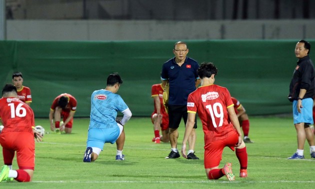 Weltpresse vergleichen Fußballmannschaften aus China und Vietnam 