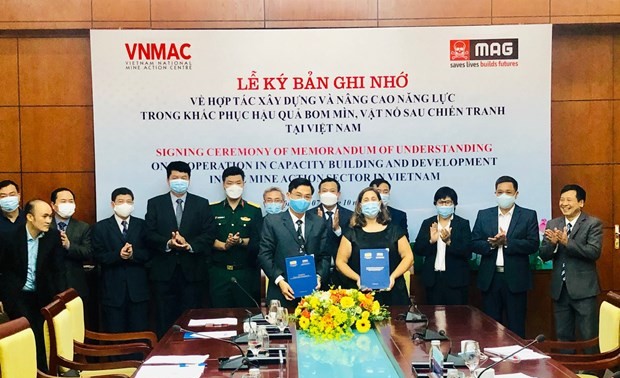 Verbesserung der Zusammenarbeit bei Beseitigung von Blindgängern in Vietnam