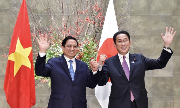 Offizieler Empfang für Premierminister Pham Minh Chinh in Japan