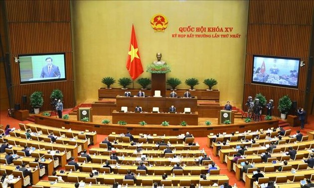 Eröffnung der außerordentlichen Parlamentssitzung in Hanoi