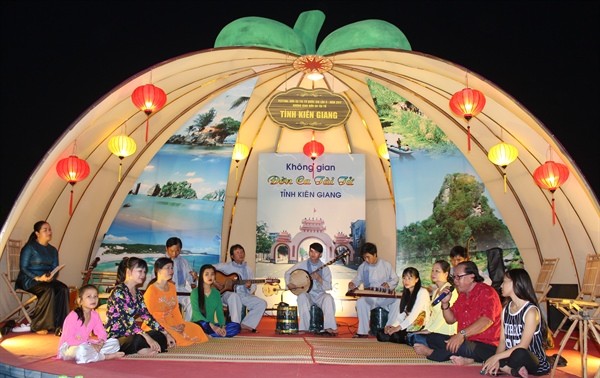 Festival Don Ca Tai Tu findet in der Stadt Can Tho statt 