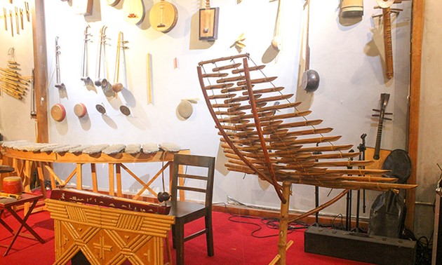 Ausstellung “traditioneller Musikinstrumente der vietnamesischen Völker”