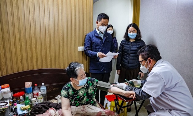 Reise der freiwilligen jungen Mediziner für Gesundheit nach der COVID-19-Pandemie