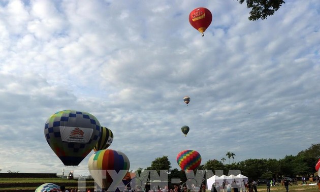 Einzigartiges Luftballon-Festival in Hue