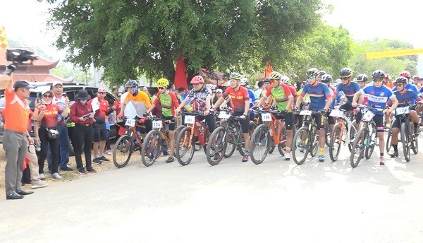 260 Geländeradfahrer nehmen am Open-Wettbewerb in Tuyen Quang 2022 teil