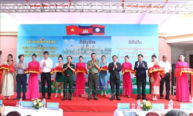 Ausstellung “Polizeikräfte aus Vietnam - Kambodscha - Laos – Eindrücke der Freundschaft und Zusammenarbeit”