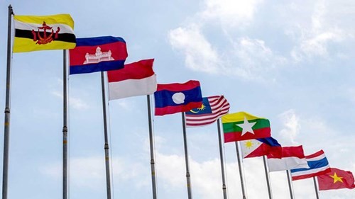 Vietnam nimmt an der Sitzung des ASEAN-Komitees in Paris teil
