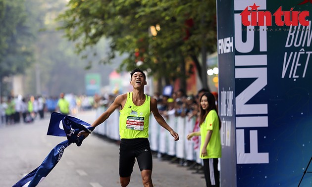 VPBank Hanoi Marathon 2022: Endspurt