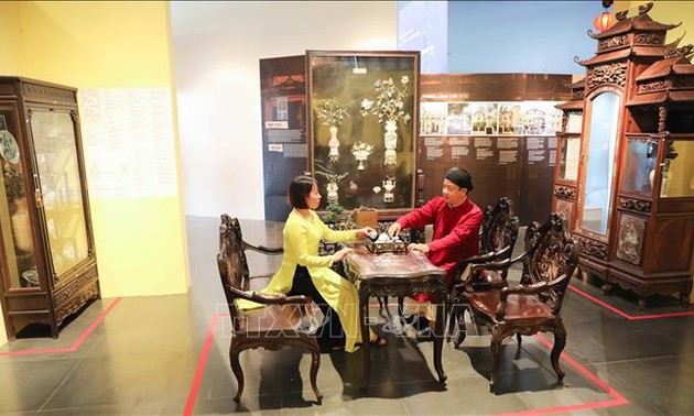 Ausstellung “Nep xua” stellt den eleganten Raum im Haus in damaligem Hanoi dar