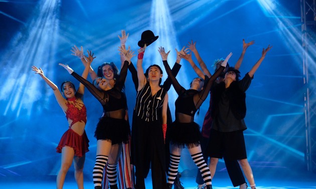15 Mannschaften in die Finalrunde des modernen Tanzes “Junger Lebensstil” Hanoi - 2022