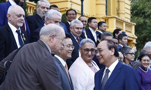 Der Staatspräsident: Vietnam vergesse nie die Unterstützung der internationalen Freunde für das Pariser Abkommen