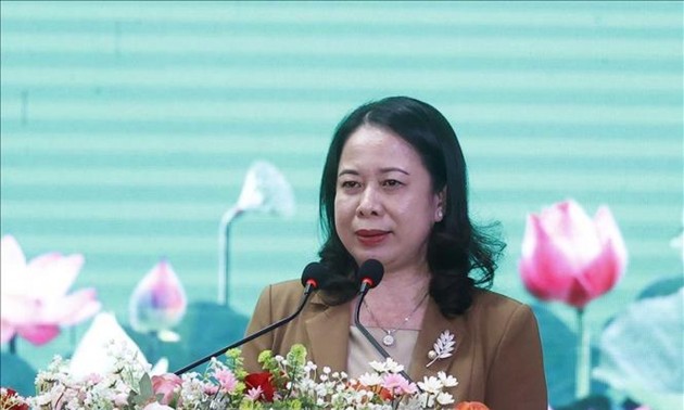  Interimsstaatspräsidentin Vo Thi Anh Xuan besucht Akademie für Grenzsoldaten