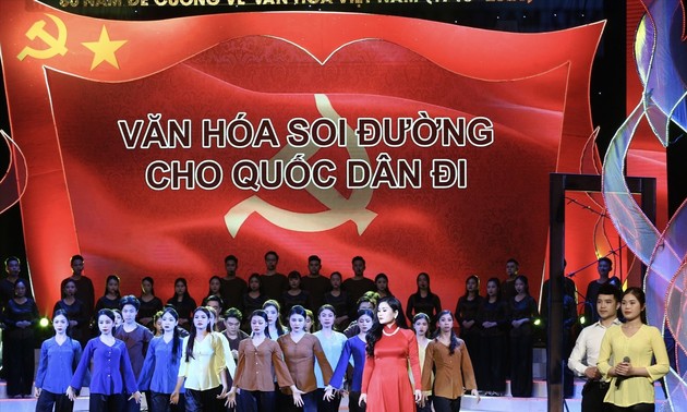 Kunstvorführung zum 80. Jahrestag der vietnamesischen Kulturförder-Richtlinie
