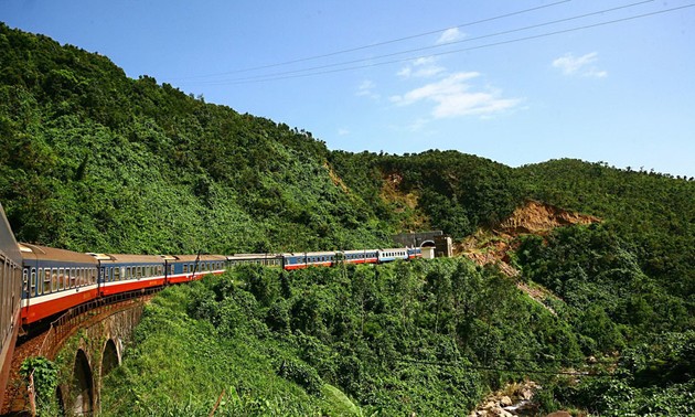 Nord-Süd-Eisenbahn ist das beste Verkehrsmittel zur Entdeckung in Vietnam