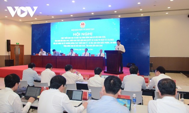 Vizepremierminister Tran Hong Ha nimmt an Konferenz für Ausbildung im Südosten teil