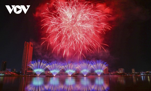Finale des Internationalen Feuerwerksfestivals in Danang 2023