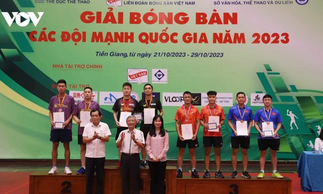Hanoi T&T gewinnt zwei Goldmedaillen beim Tischtennisturnier der starken Teams