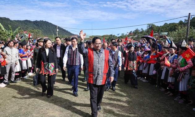 Premierminister Pham Minh Chinh nimmt am Festtag der nationalen Solidarität in Lai Chau teil
