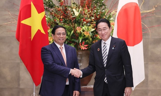 Premierminister Pham Minh Chinh führt Gespräche mit Japans Premierminister Kishida Fumio