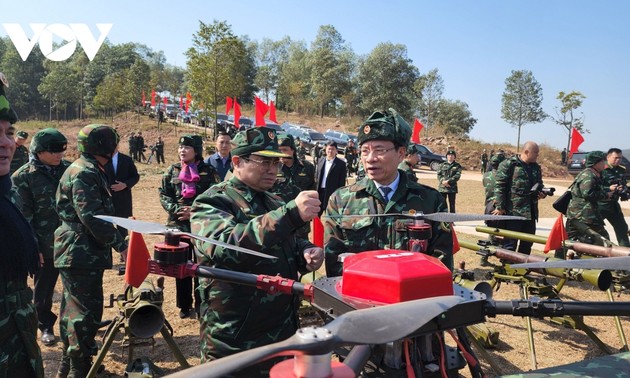 Premierminister Pham Minh Chinh nimmt an Übung mit scharfer Munition im Korps 12 teil