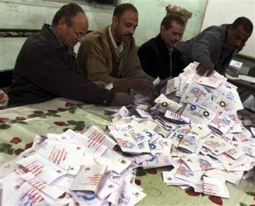Majority votes in favor of new Egyptian constitution