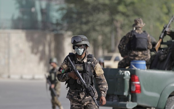 Taliban attacks Afghan presidential palace 