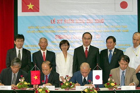 Vietnam, Japan sign MoU on human resources training