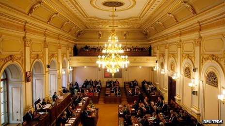 Czech parliament dissolves for early elections