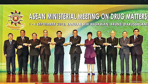 ASEAN looks towards a drug-free region by 2015